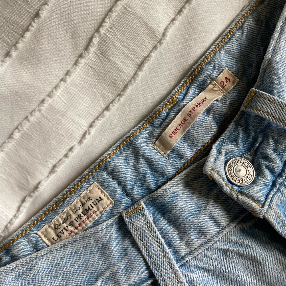 Levi's Premium Light Blue Women's Jeans, size 24,rib cage straight leg,high rise
